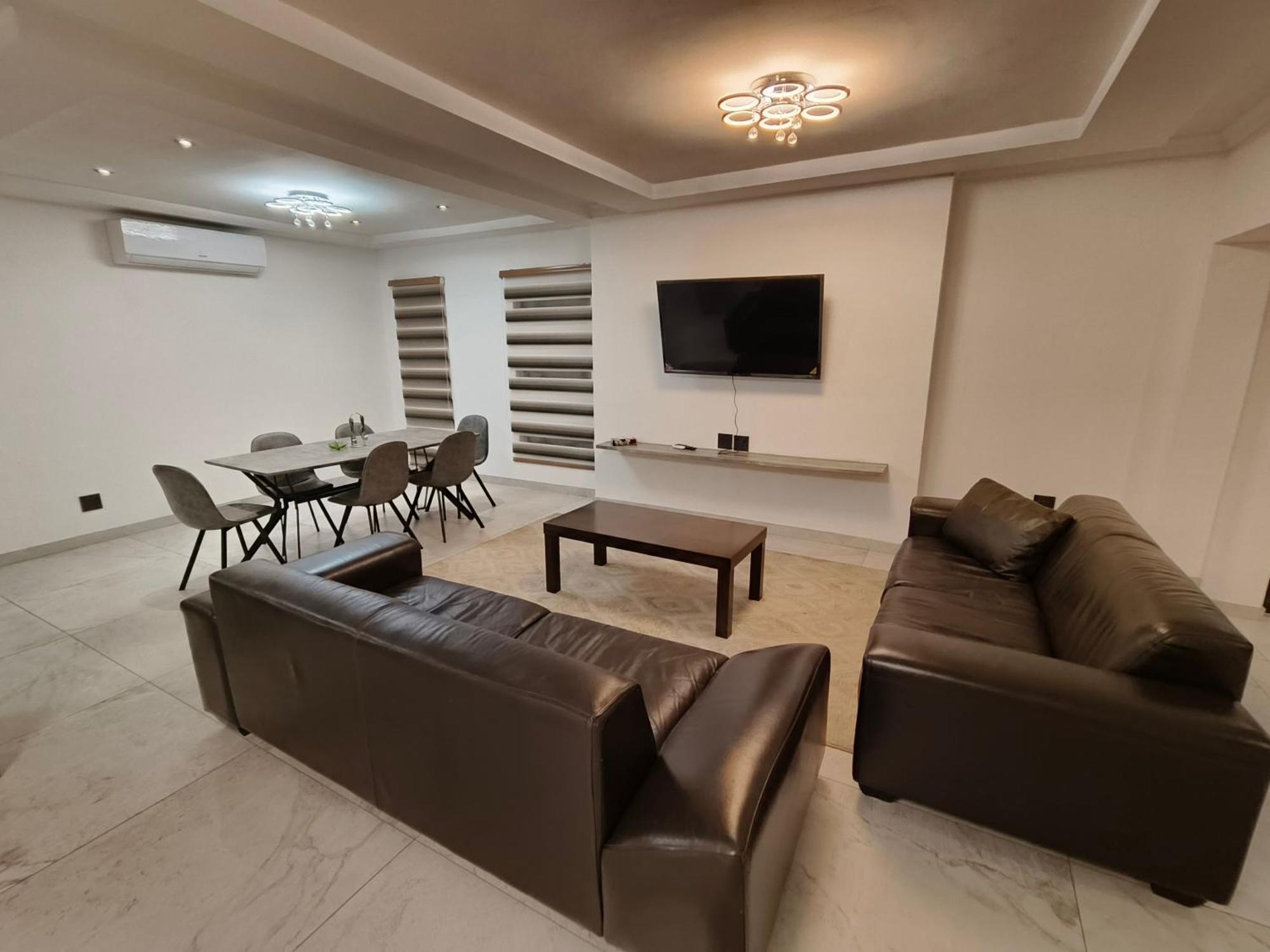 In Town Vaal Apartment เฟเรนนิงิง ภายนอก รูปภาพ