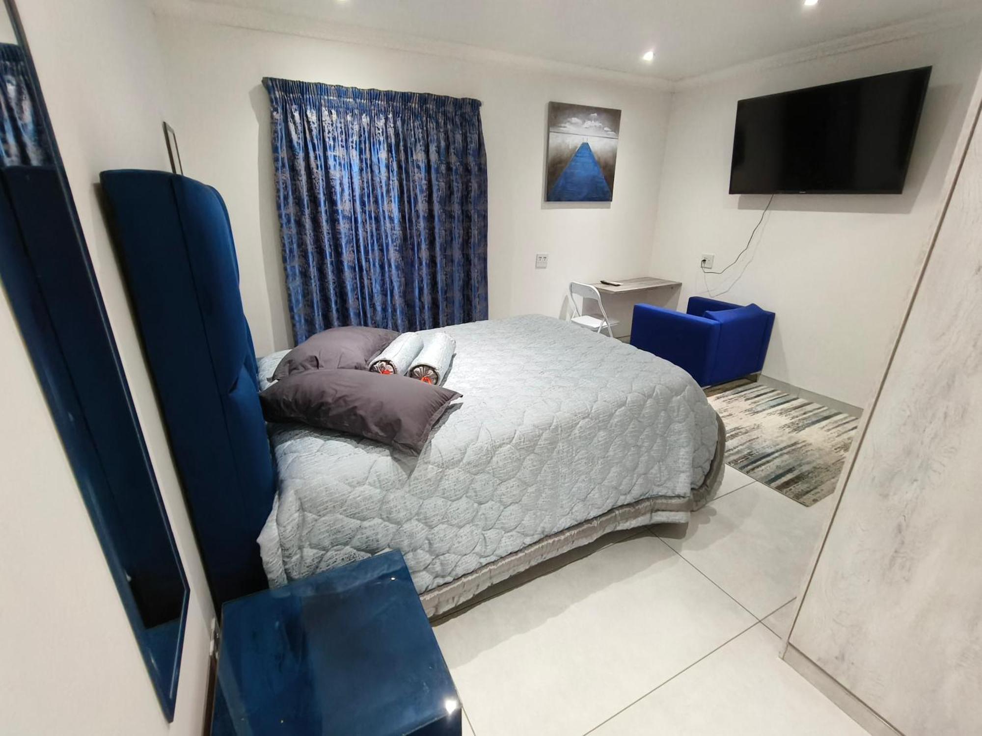 In Town Vaal Apartment เฟเรนนิงิง ภายนอก รูปภาพ