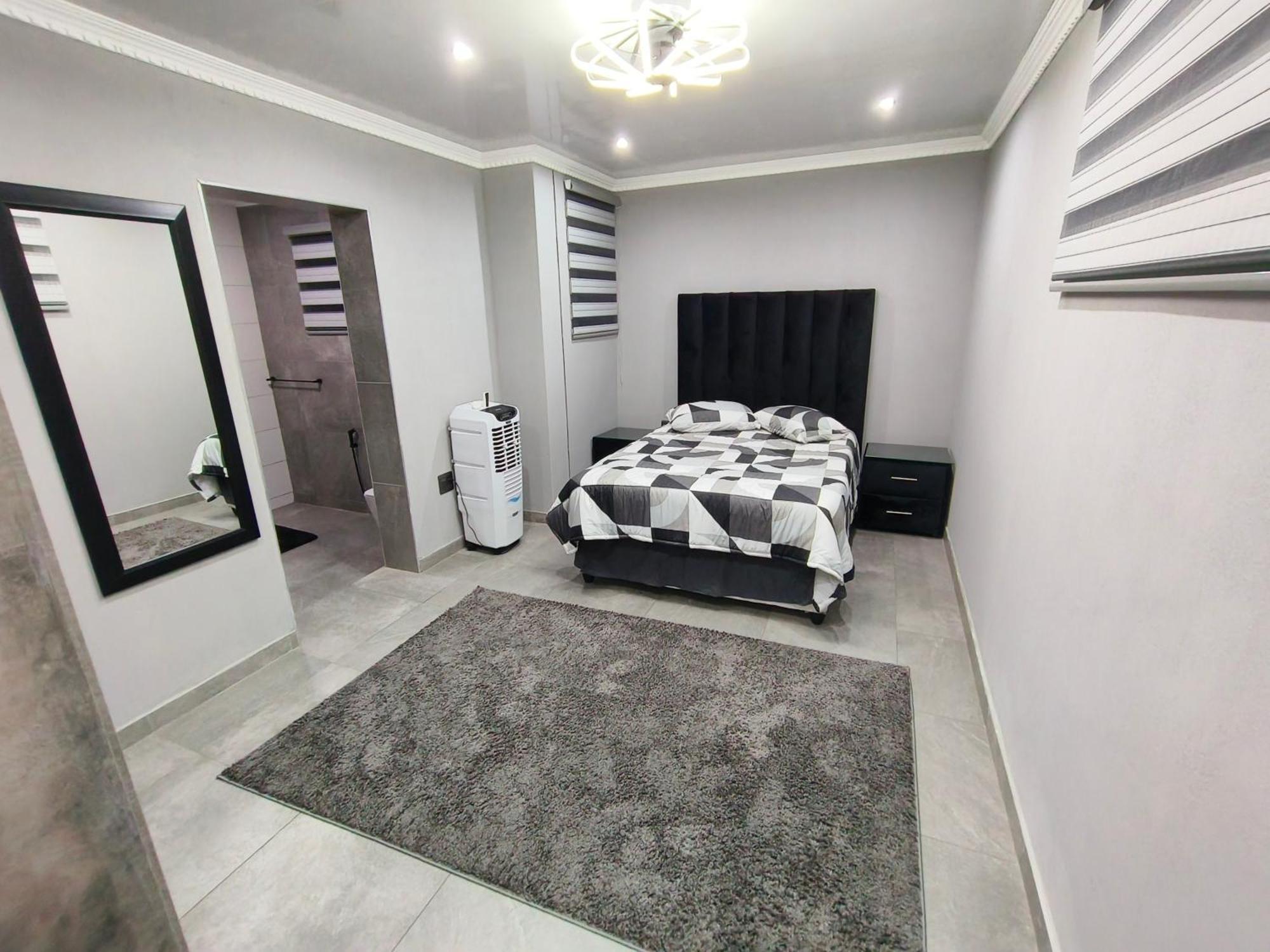 In Town Vaal Apartment เฟเรนนิงิง ภายนอก รูปภาพ